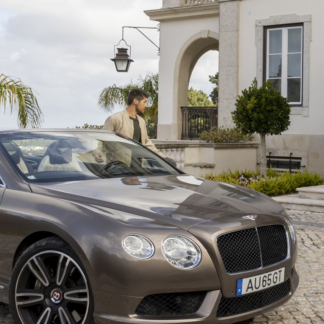 A Promessa: António expulsa a família Rocha do palacete