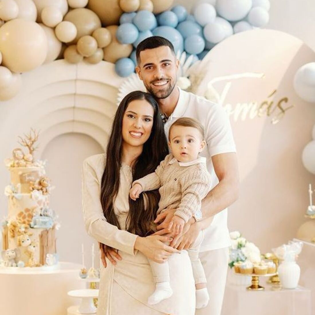 Diogo Costa, mulher e filho