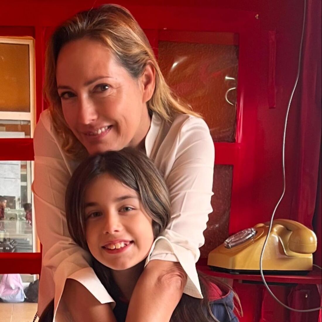 Fernanda Serrano e filha