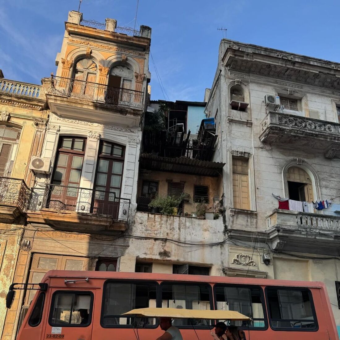 Cuba; Oceana Basílio