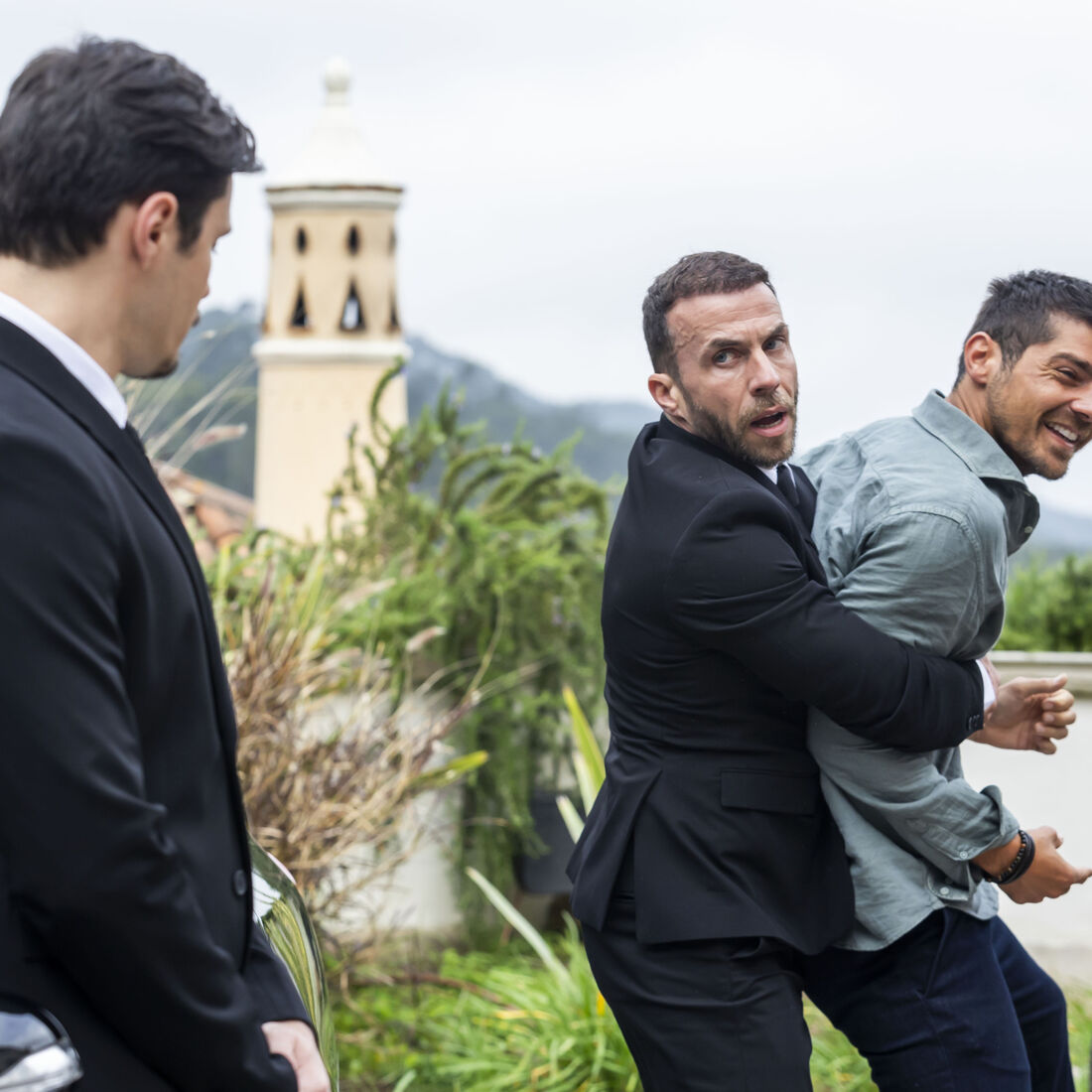 A Promessa:  António manda Tomáspara uma clínica de desintoxicação