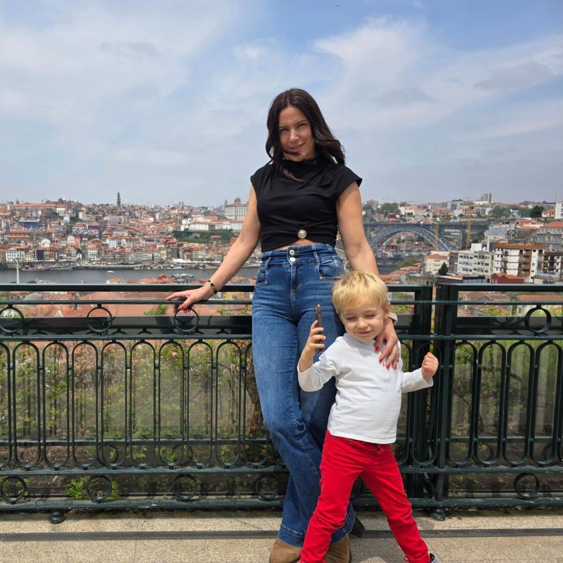 Filho Cândido Costa e mulher