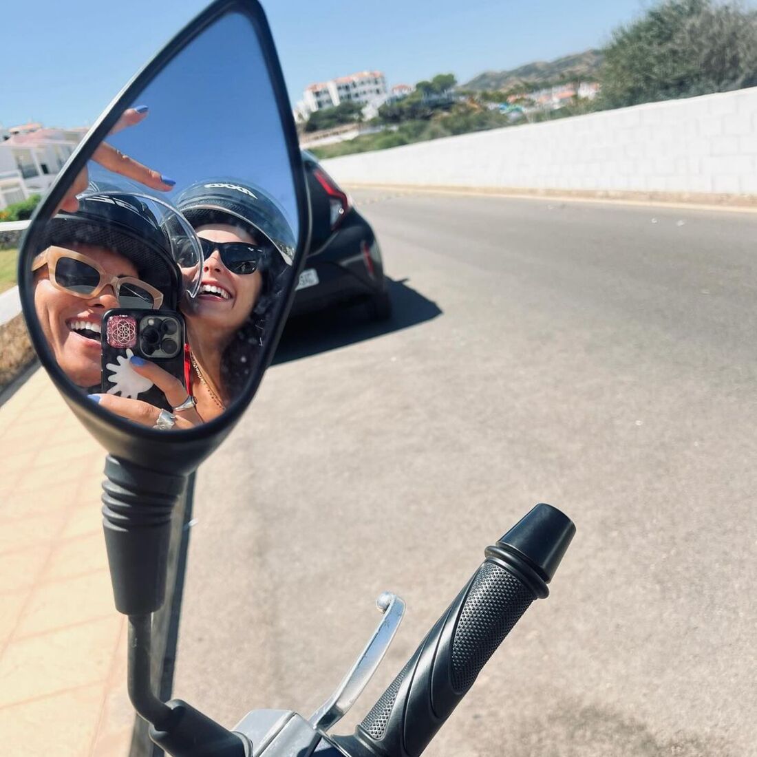 Joana Aguiar, Carolina Loureiro