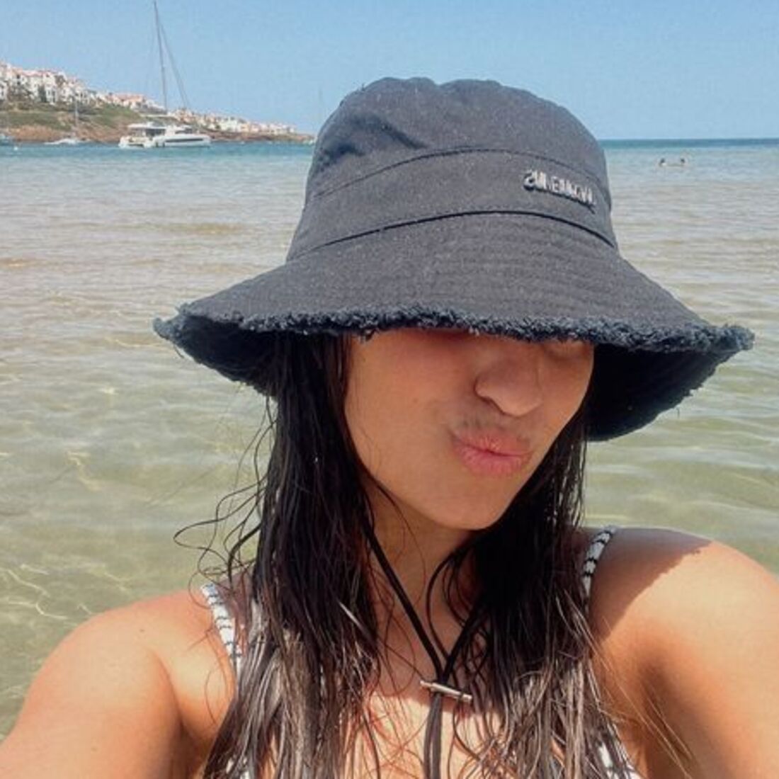 Mariana Sabrosa, Hugo Costa, férias