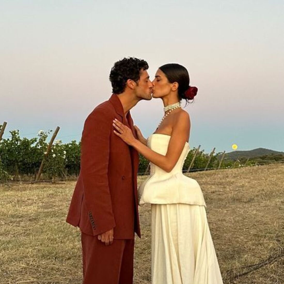 Isabela Valadeiro, Carlos Ferra