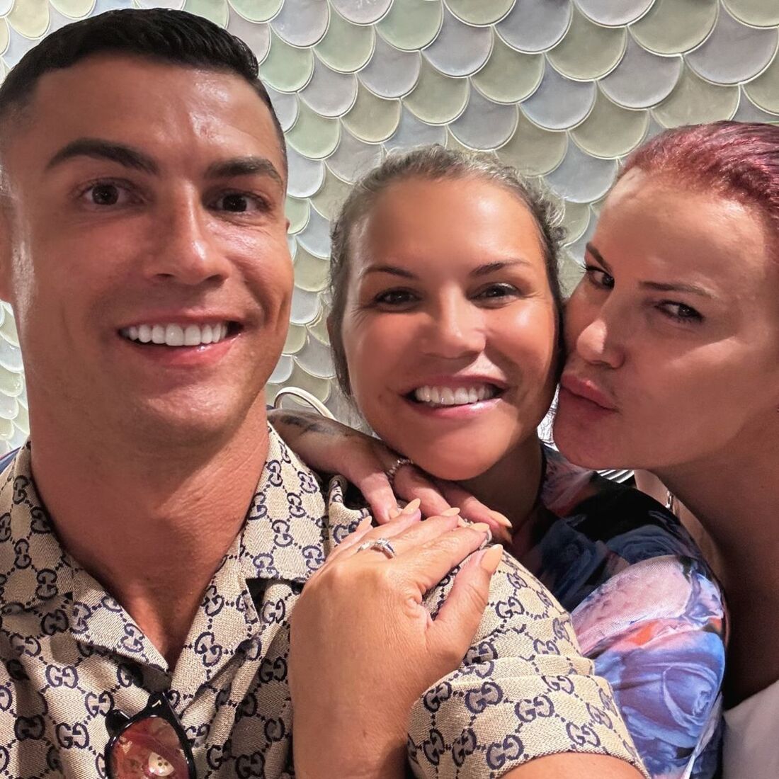 Cristiano Ronaldo, Elma Aveiro, Katia Aveiro