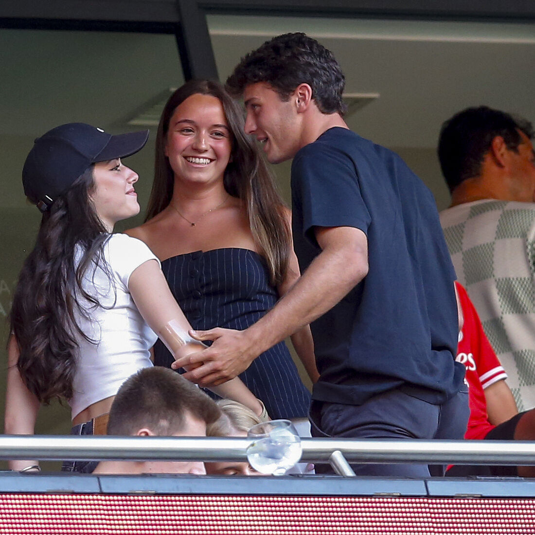 João Neves, Madalena Aragão