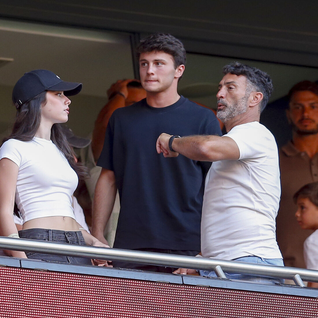 João Neves, Madalena Aragão