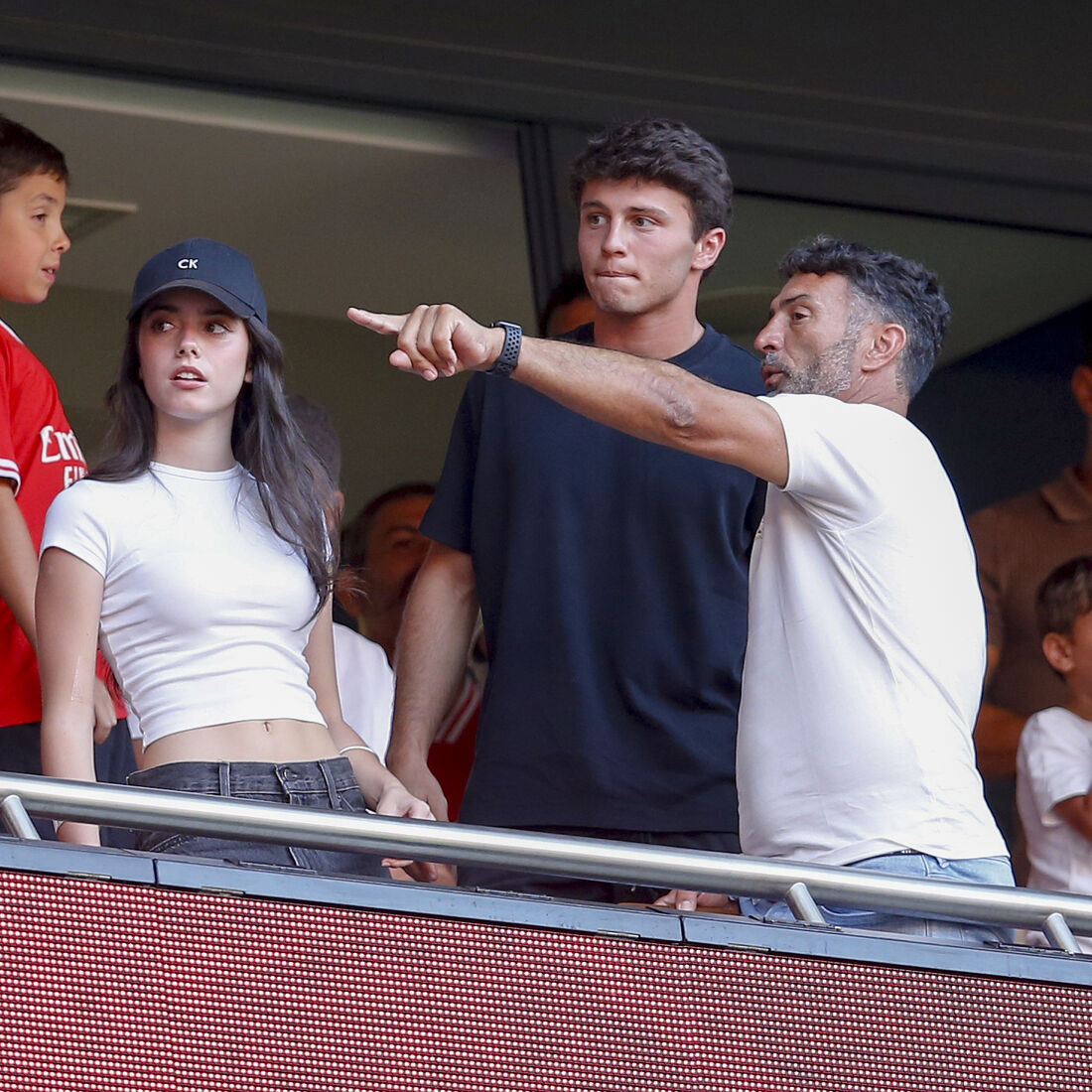 João Neves, Madalena Aragão