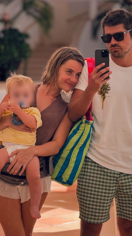 O casamento pode esperar! Kelly Bailey e Lourenço Ortigão vão ser pais outra vez e já há imagens da barriguinha - Estrelas - TVGUIA