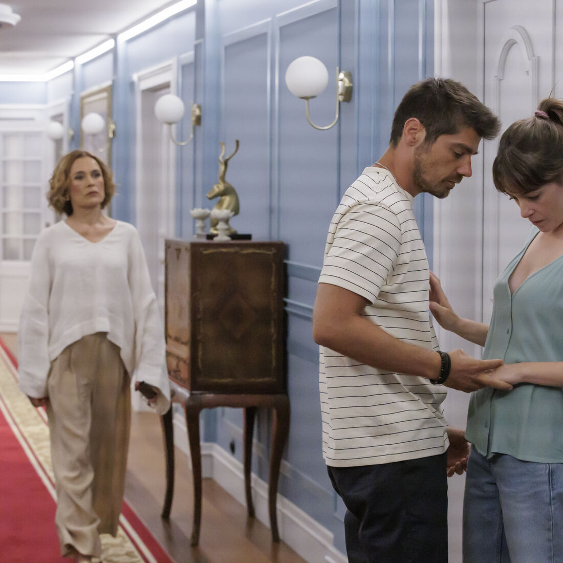 A Promessa': Victoria Guerra, Lourenço Ortigão, Ana Padrão