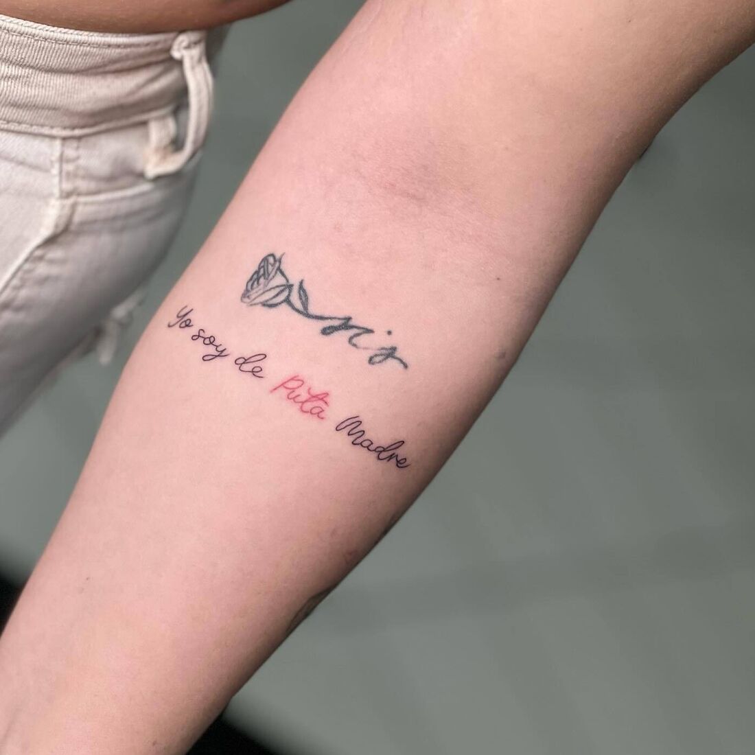 Fanny, irmã, tatuagens