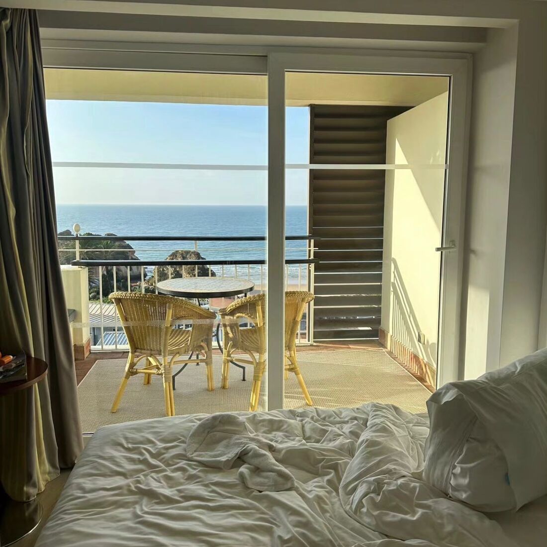 publicação de Tiago Teotónio Pereira