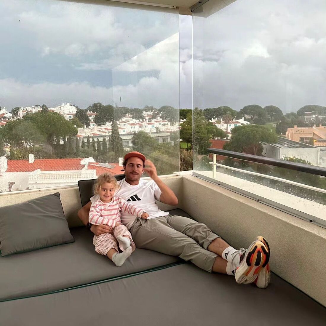 Tiago Teotónio Pereira, filha