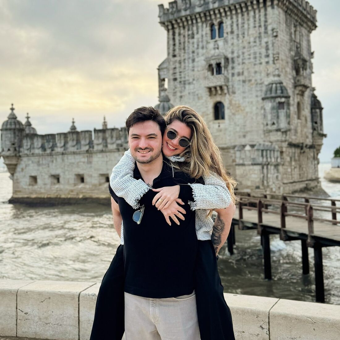 Felipe Neto, Juliane Gonçalves