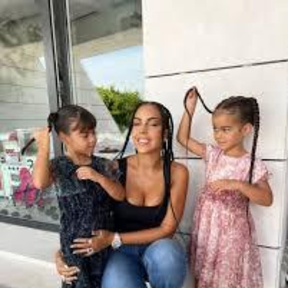 Georgina Gio, Alana Martina