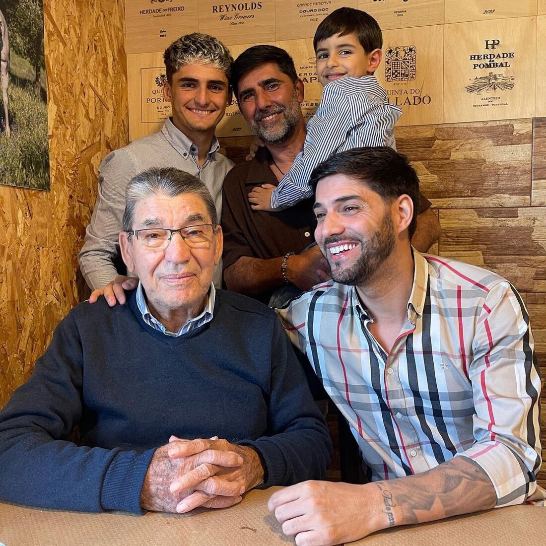 Gonçalo Quinaz e família