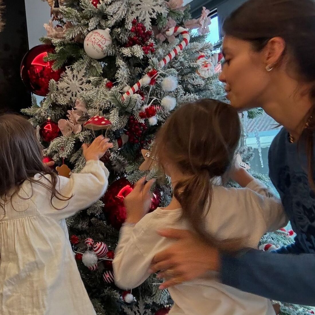 Andreia Rodrigues e filhas