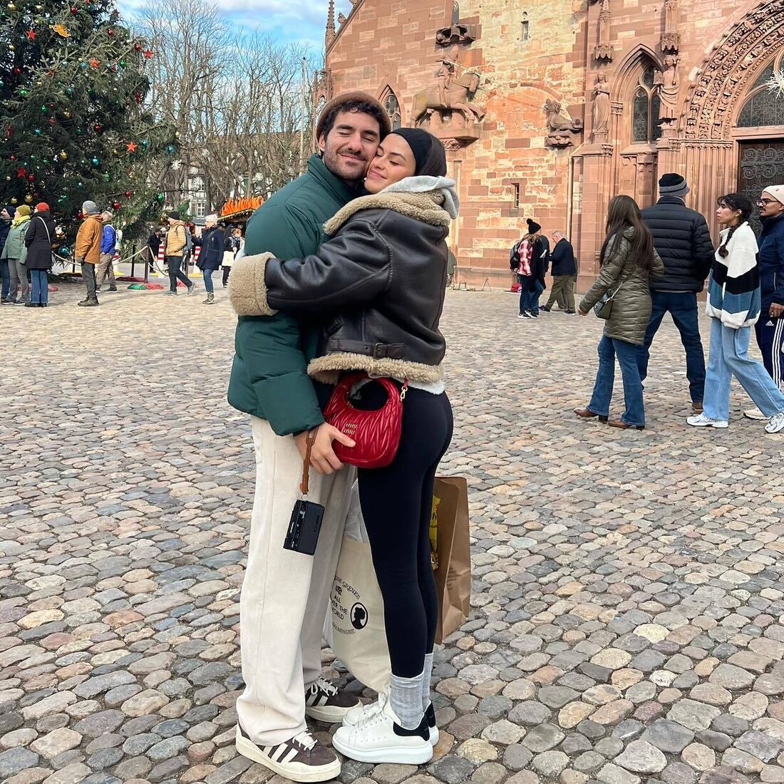 José Condessa, Luisinha Oliveira