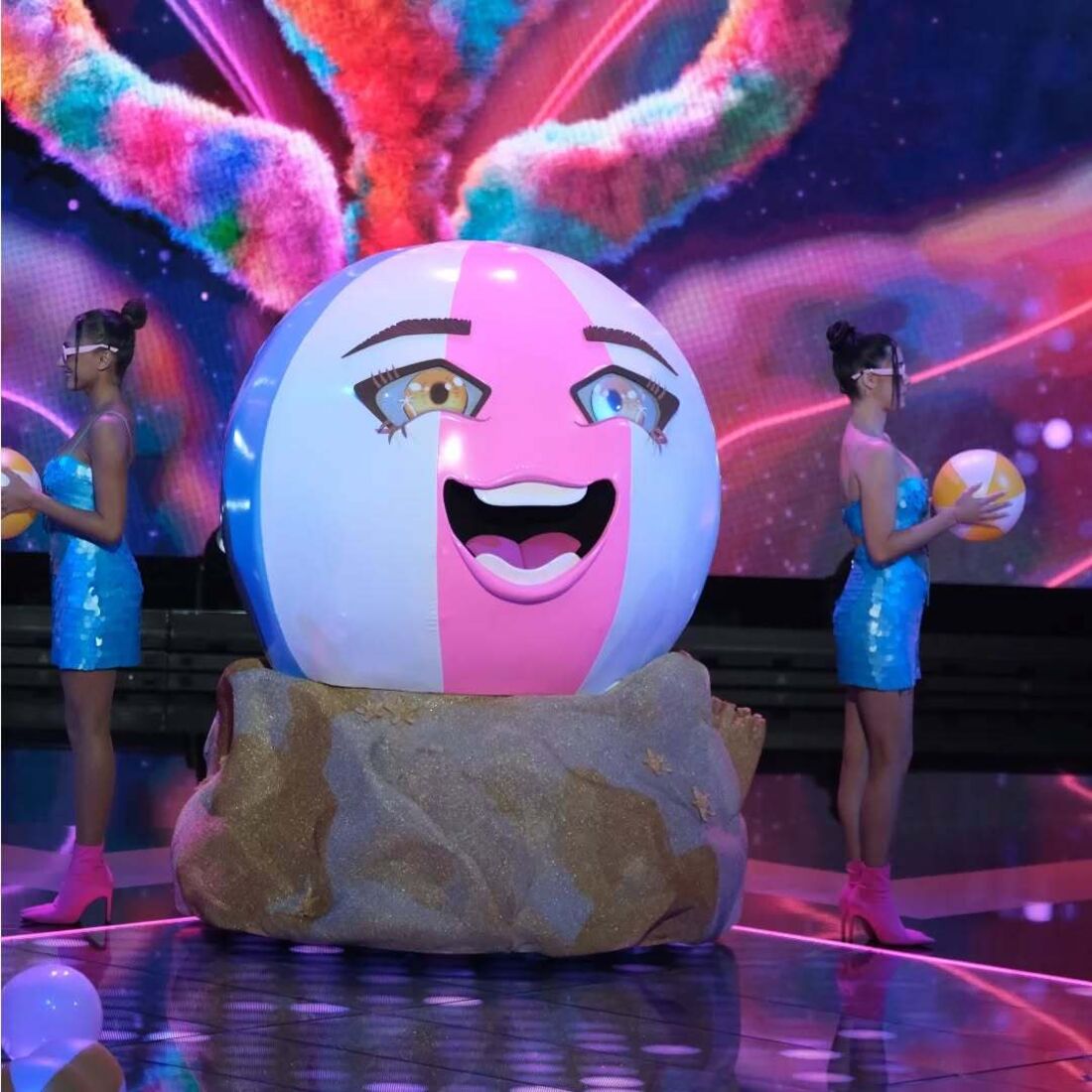 Bola de Praia, Máscara