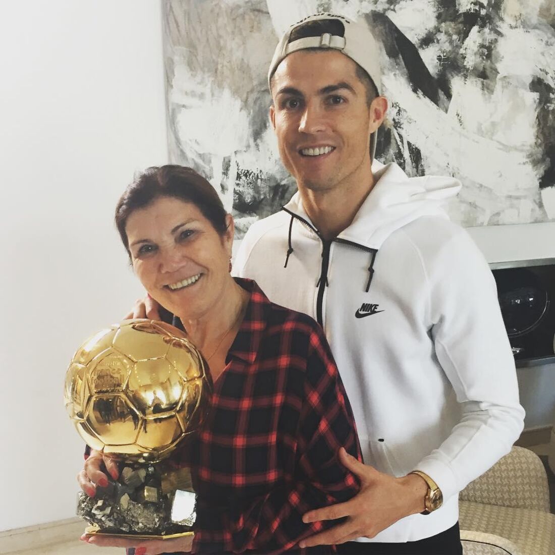 Cristiano Ronaldo, Dolores Aveiro