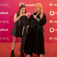 Carolina Deslandes, Bárbara Tinoco