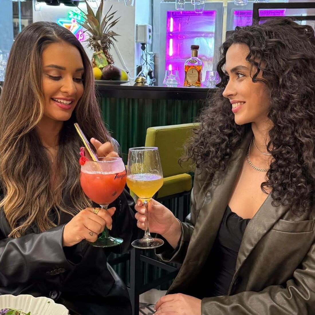 Mariana Camarate, Milene Sofia