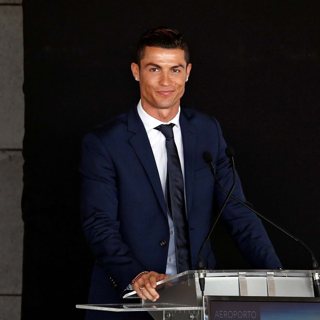 Na inauguração do Aeroporto Cristiano Ronaldo, na sua terra natal, a Madeira