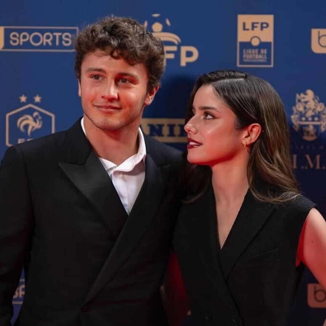 João Neves, Madalena Aragão