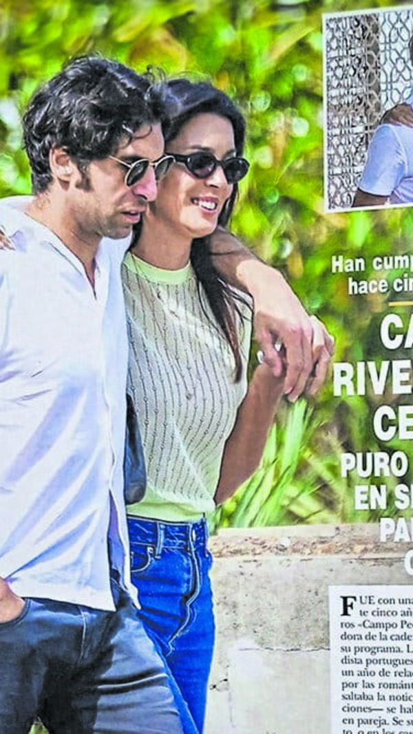 Cayetano Rivera e Maria Cerqueira Gomes fotografdos pela 'Hola' em Sevilha
