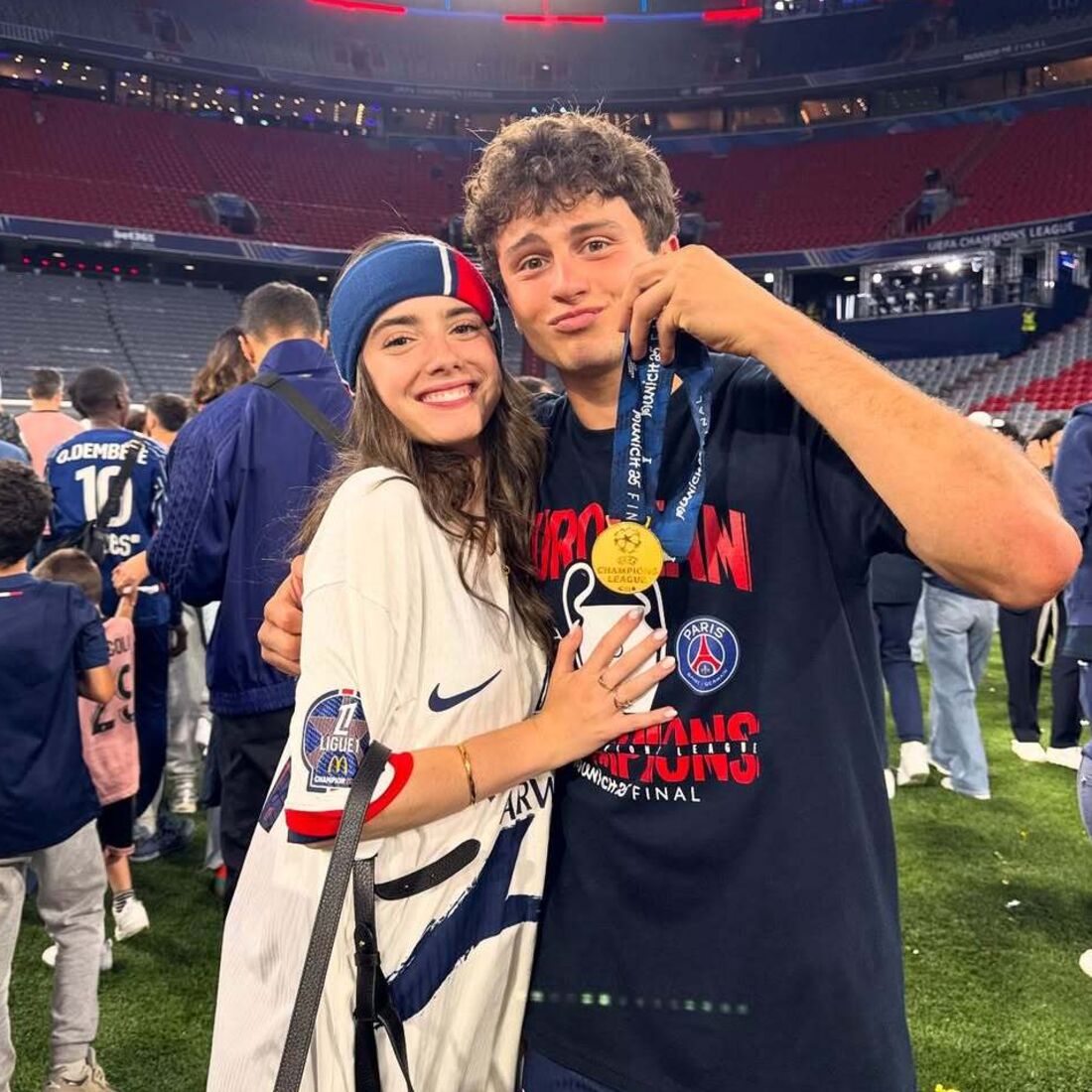 João Neves, Madalena Aragão