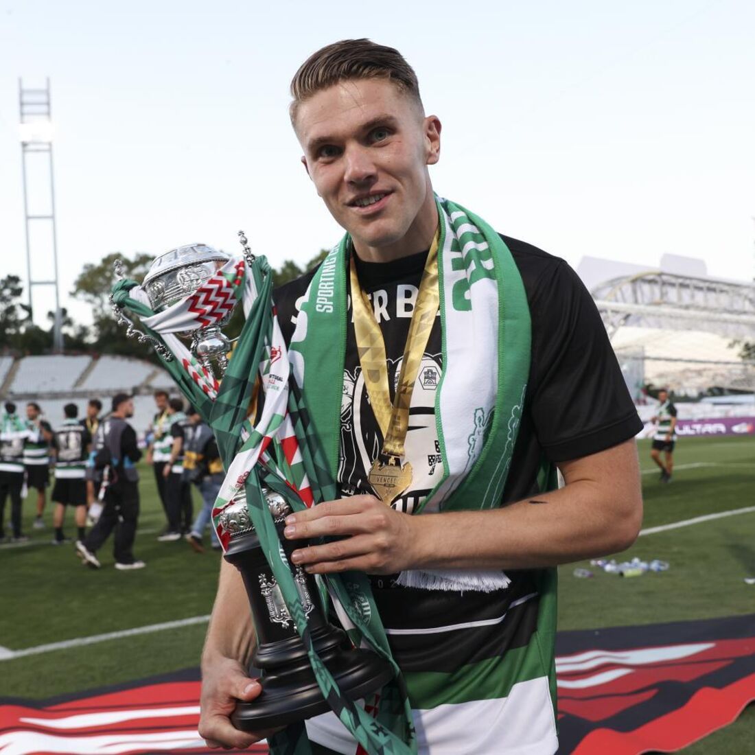 Maquilhadora revela pormenores de Gyökeres, craque do Sporting, na Vogue