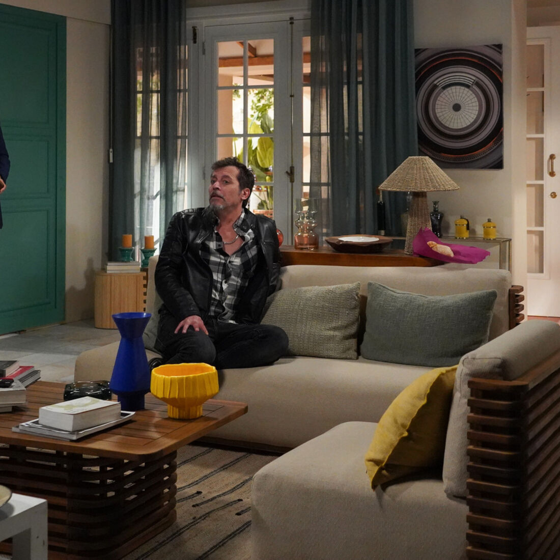 Em 'A Herança', Vicente manipula Sofia e suborna Otávio para concretizar o casamento