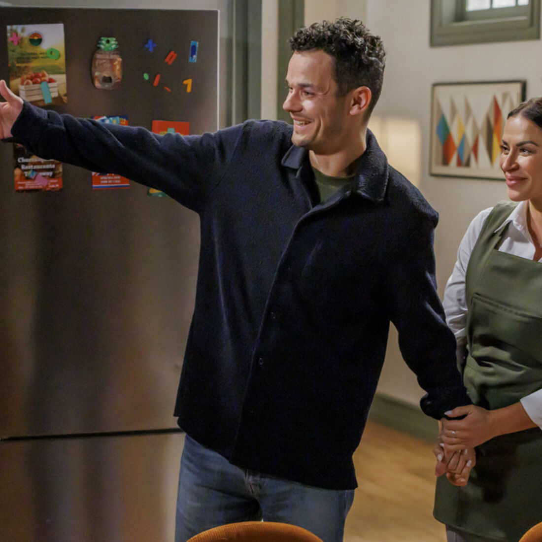 Pedro sai da cadeia e pede a Inês para reatar o casamento