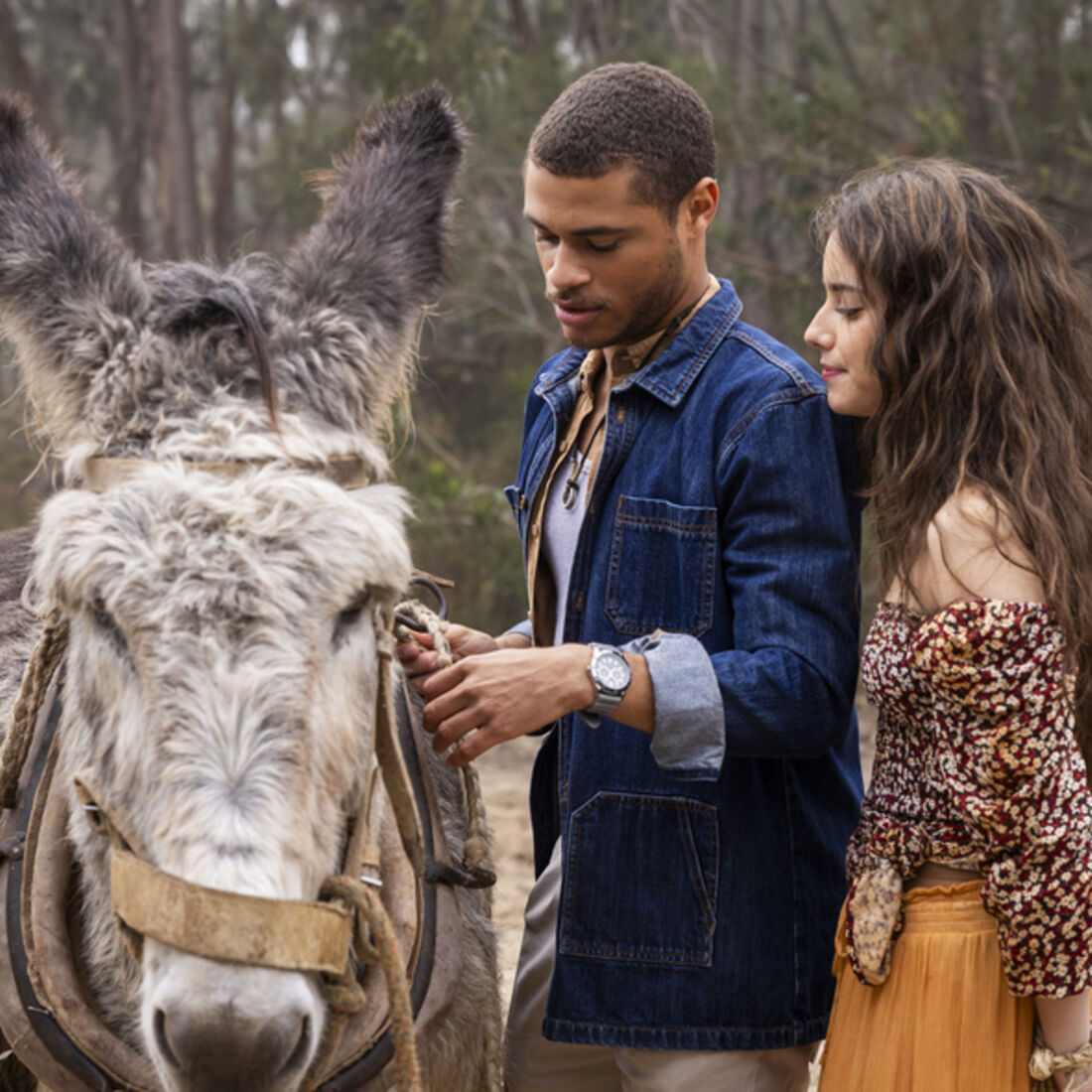 Eva regressa a Angola e reencontra Talu, que assume o namoro com Zuri