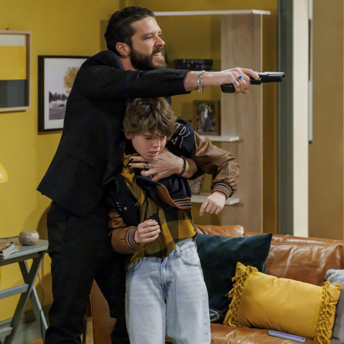 Heitor rapta Inês e Luís para vingar a morte do irmão