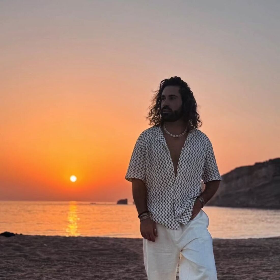 Dinis Almeida e Solange Tavares alimentam rumores de romance num refúgio secreto.
