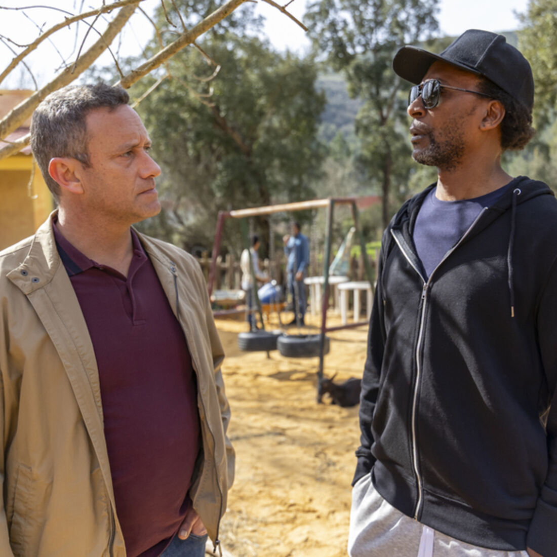 Eva e Joel falham plano para incriminar Gustavo na novela 'A Fazenda'