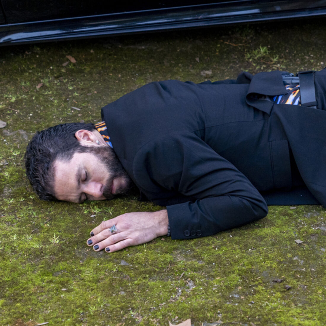 Heitor, raptor, é confrontado por Pilar, que busca vingança em 'A Herança'