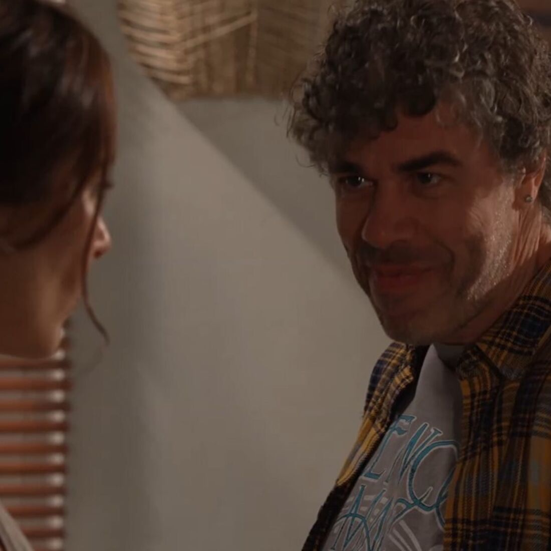 Jerôme ameaça Olga, exigindo pagamento para mantê-la em liberdade