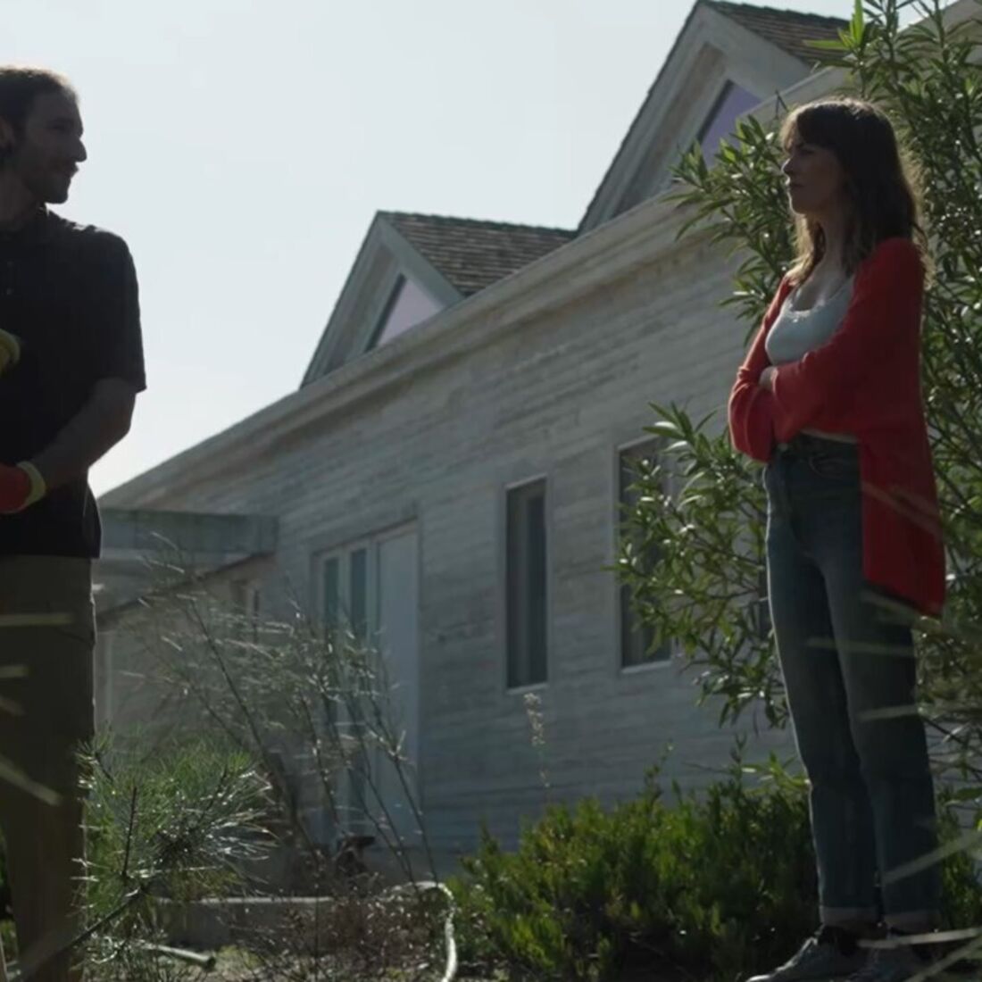 Laura entrega prova a Miguel sobre Olga