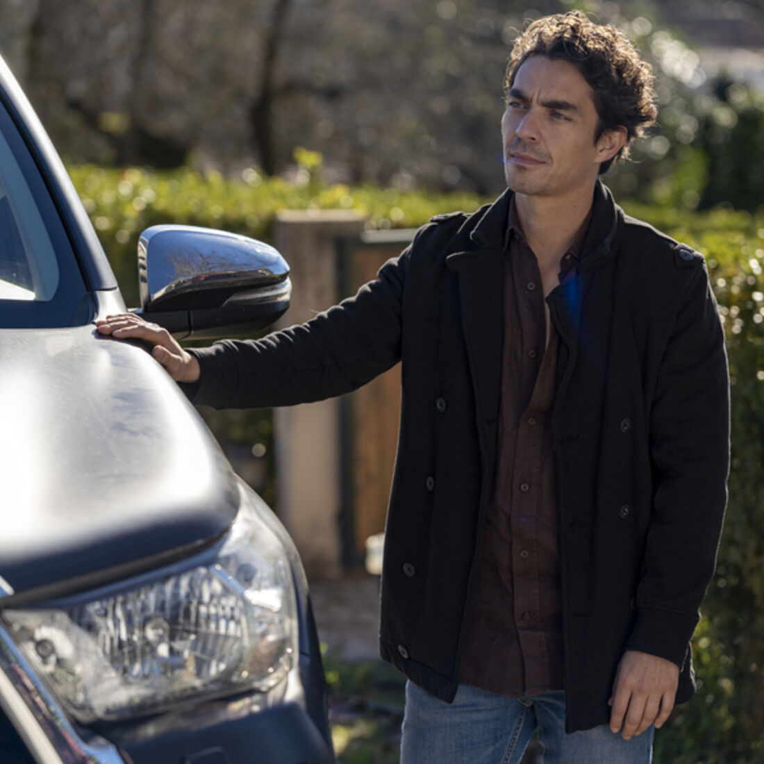 Gonçalo tenta matar Vicente, mas Otávio impede tragédia na herdade