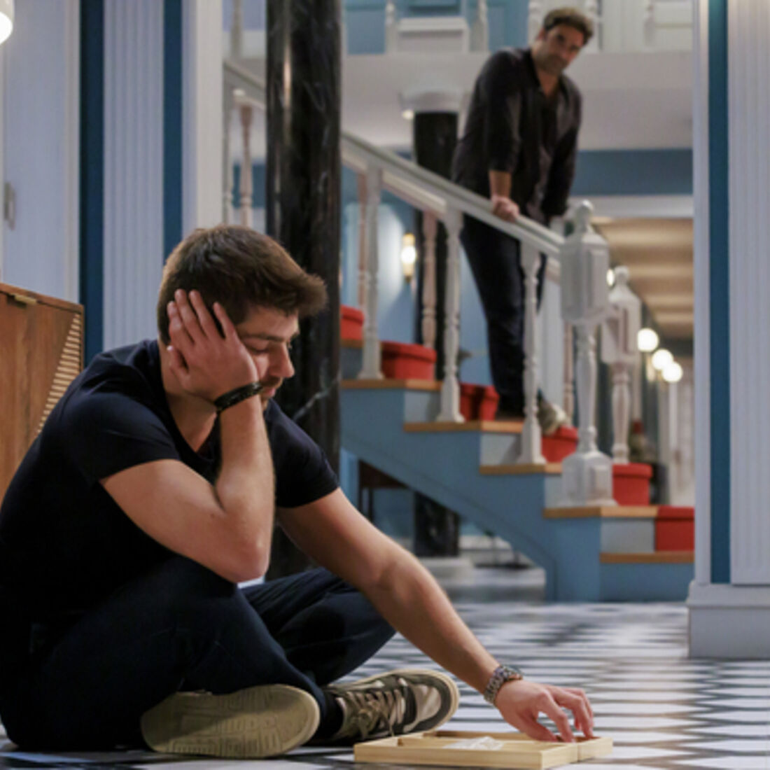 Miguel apoia Tomás após revelação sobre Olga e a morte de António