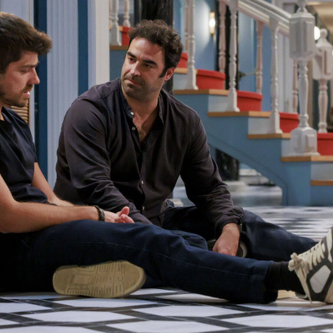 Em 'A Promessa', Miguel consola Tomás após descoberta sobre Olga