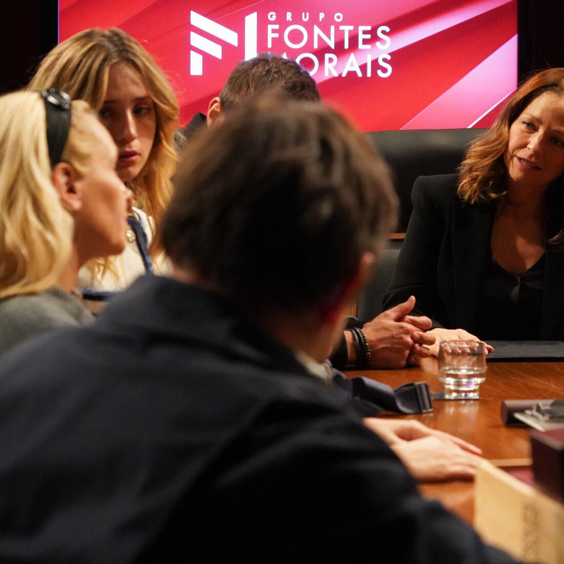 Maria herda fortuna de António em 'A Promessa' e causa choque na família Morais