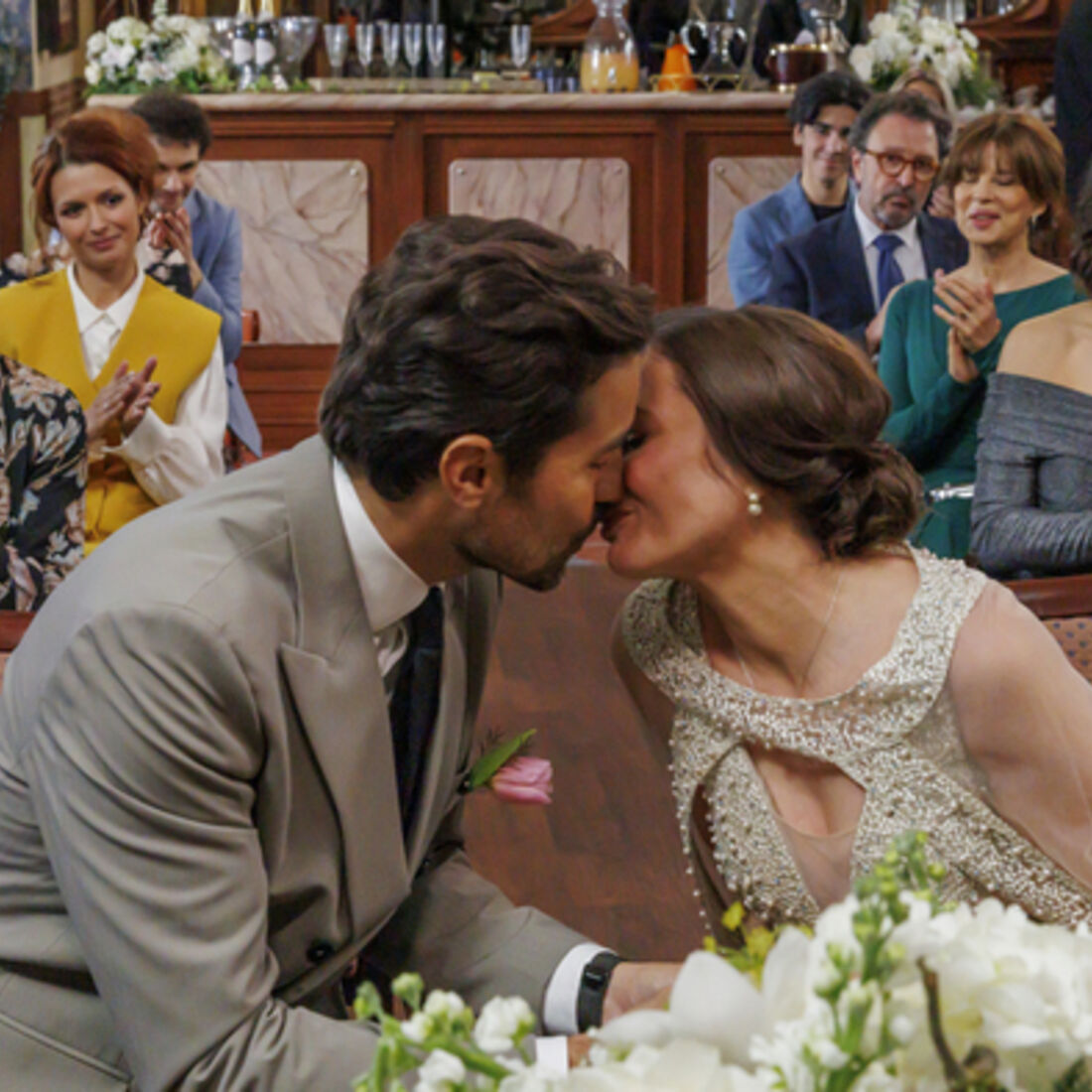 Casamento de Sofia e Vicente em 'A Herança' emociona convidados