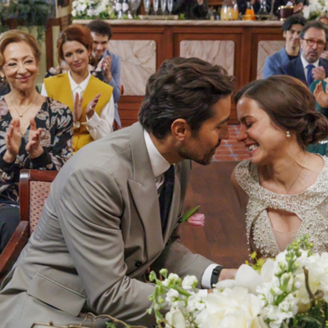 Casamento de Sofia e Vicente em 'A Herança' tem momentos de emoção e juras de amor