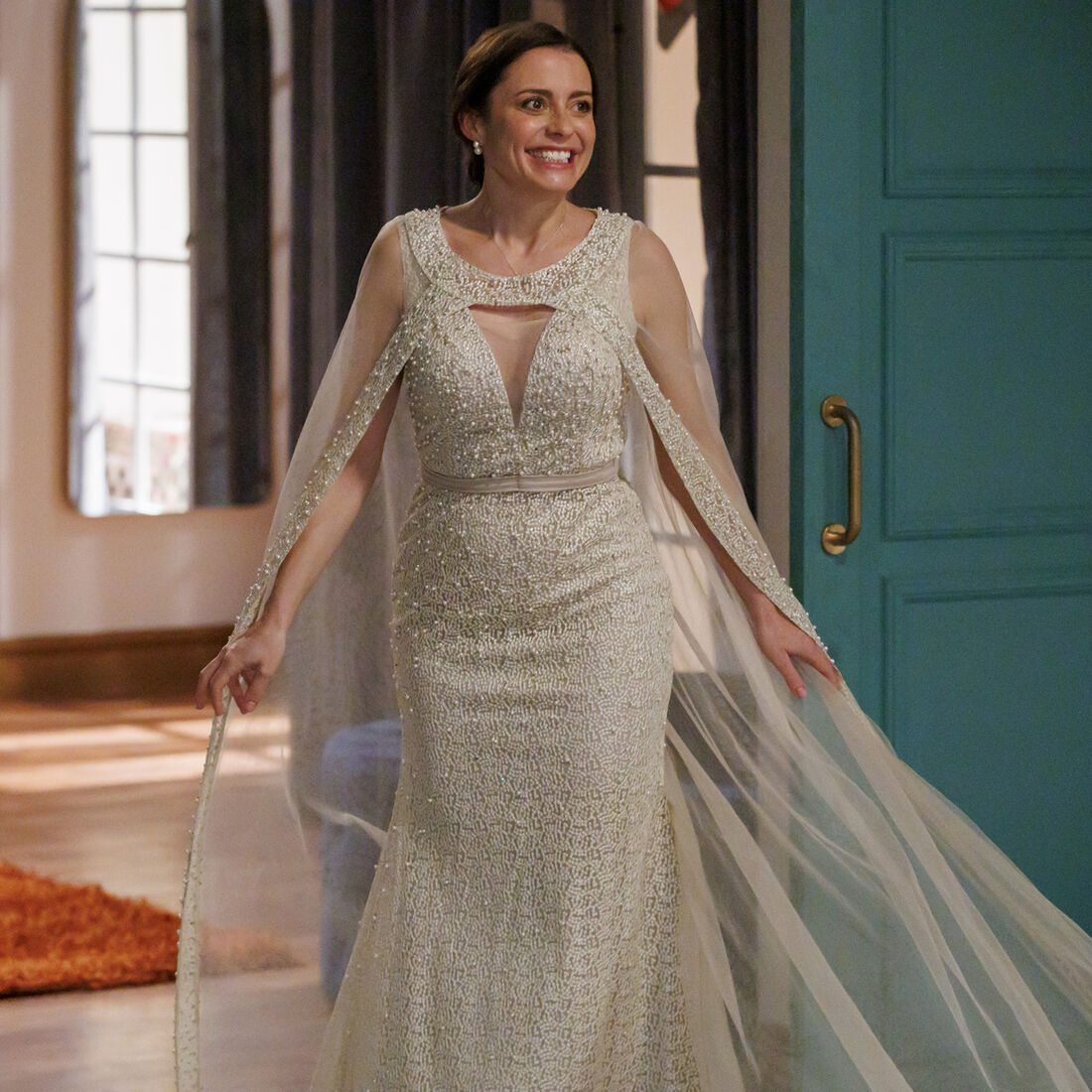 Patrícia Tavares usa vestido especial no casamento da sua personagem Sofia.
