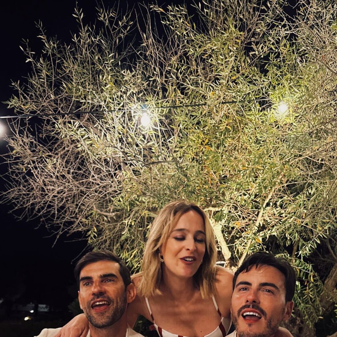 João Cajuda declara amor após dia de risos e lágrimas.
