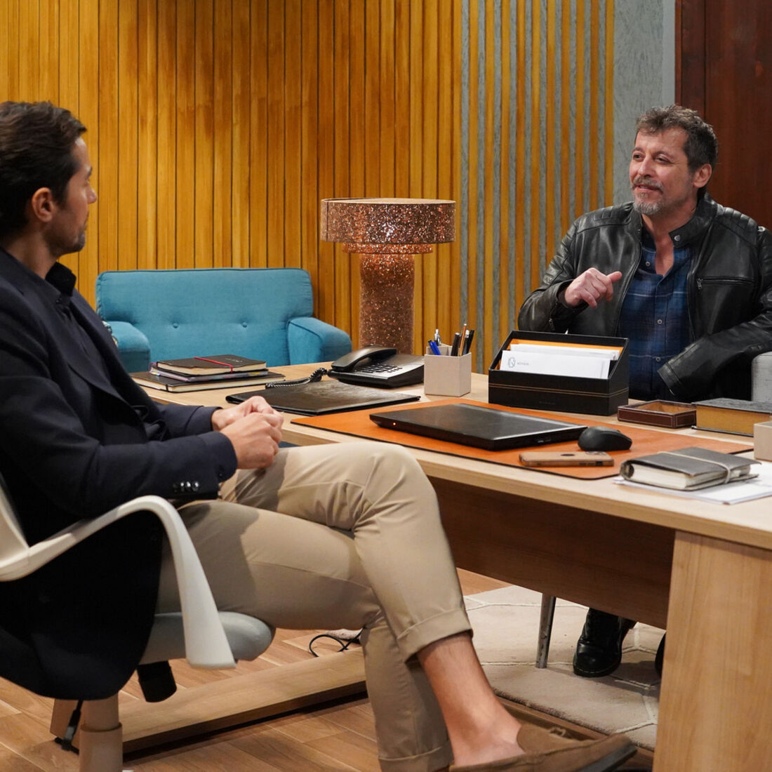 Otávio obriga o rival a contar toda a verdade a Sofia